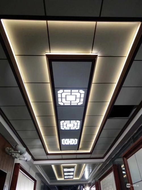 開一個集成吊頂?shù)?石膏板和鋁扣板集成吊頂