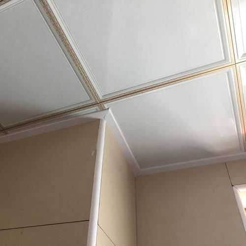 開一個集成吊頂?shù)?石膏板和鋁扣板集成吊頂