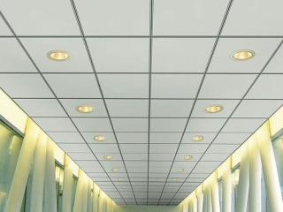 鋁扣板防潮嗎-機(jī)房使用微孔鋁扣板介紹